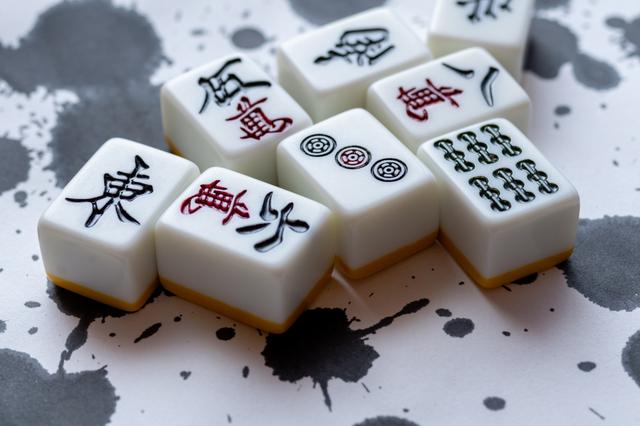 为什么中国人喜欢打麻将？牌桌上的秘密你知道吗？